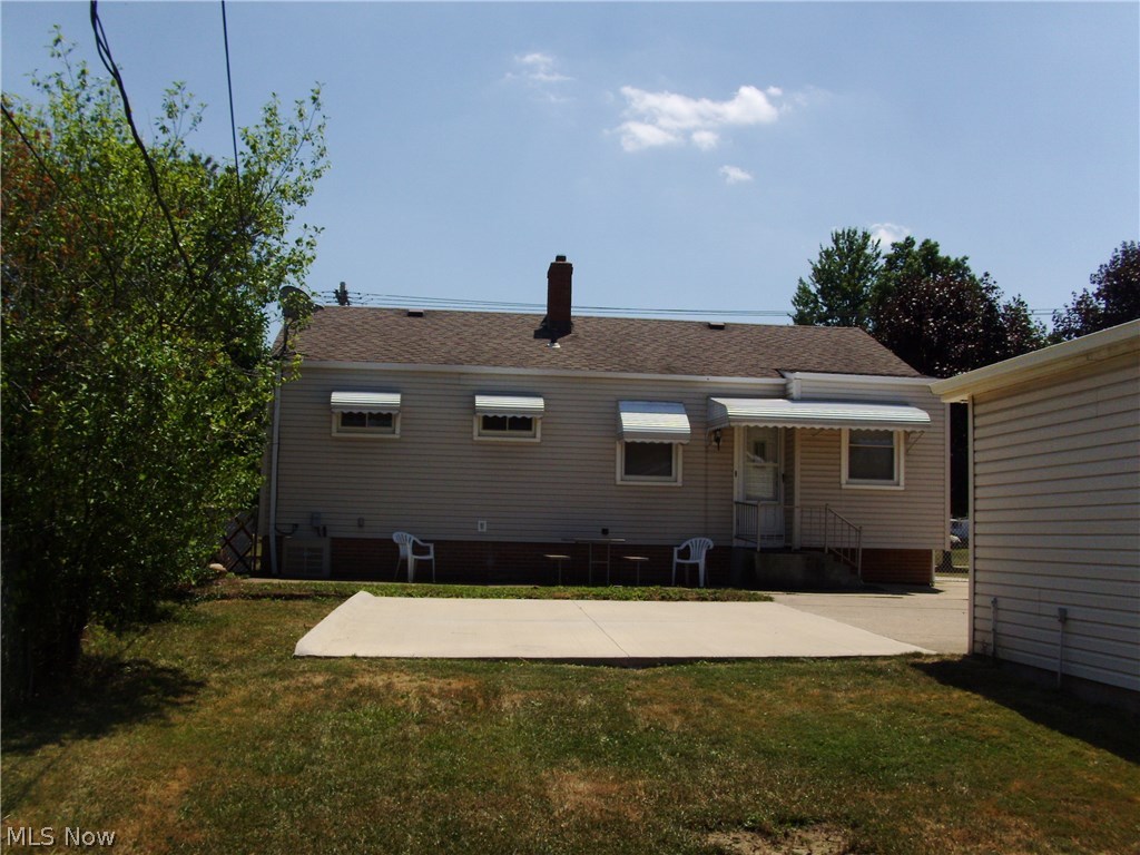 30425 Forestgrove Road Willowick, OH 44095 - Photo 2 of 12