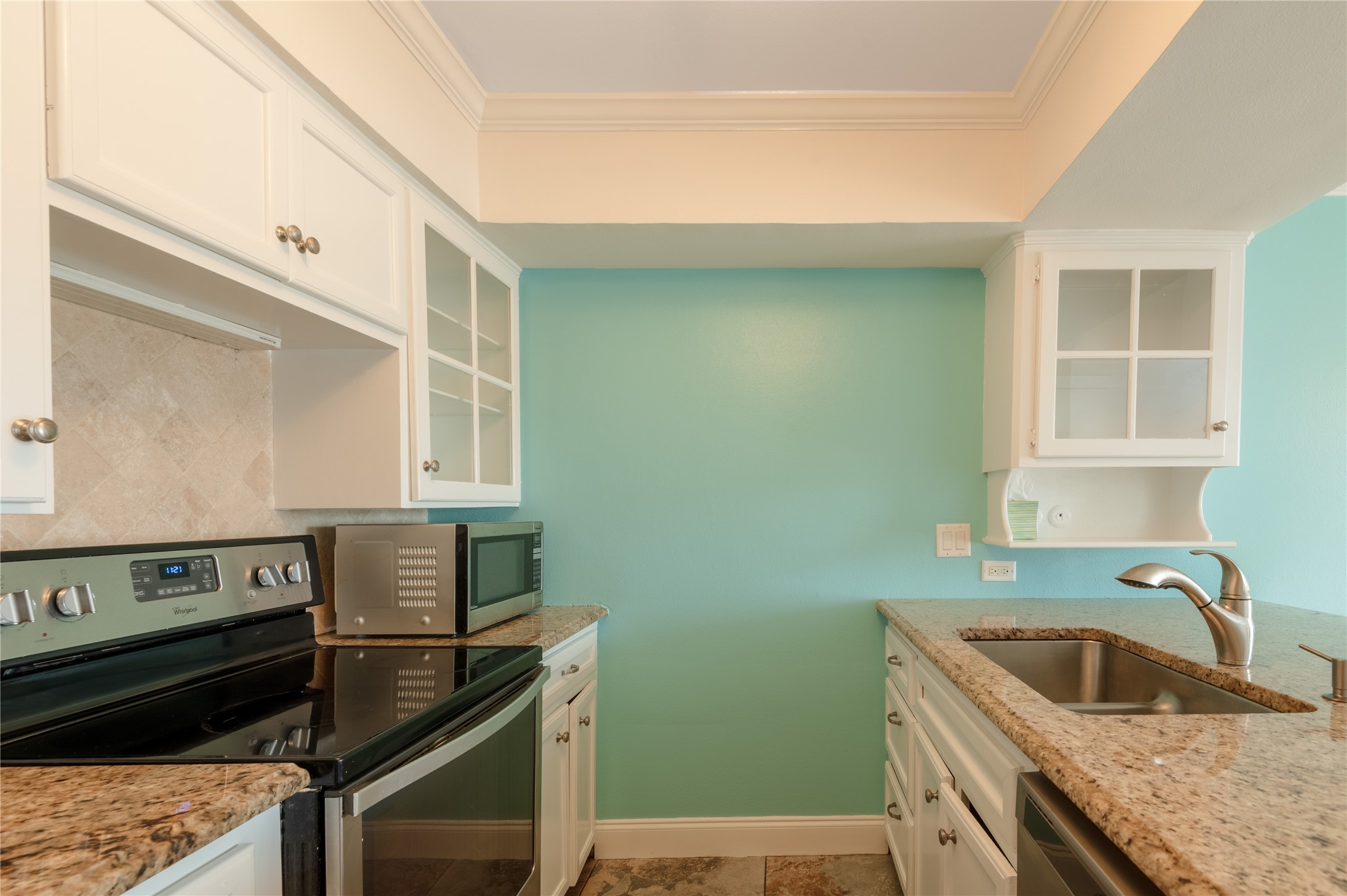 208 Waters Edge Huntsville, TX 77340 - Photo 11 of 28