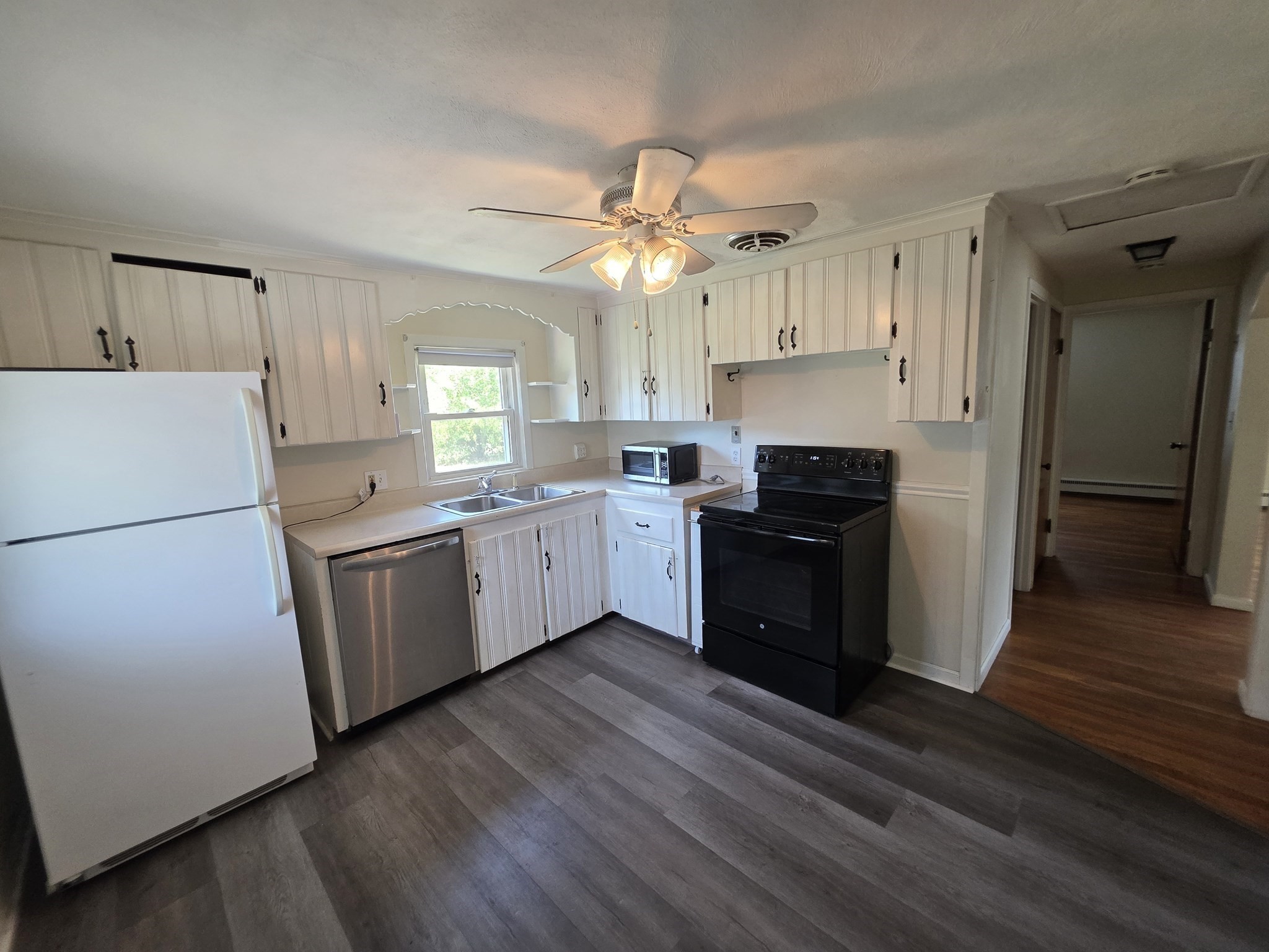 11 Brigham Road South Hadley, MA 01075 - Photo 9 of 23 Gallery Image 9