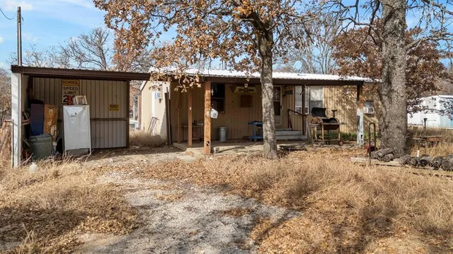 $149,000 | 363 Private Road 1784, Sunset, TX 76270
