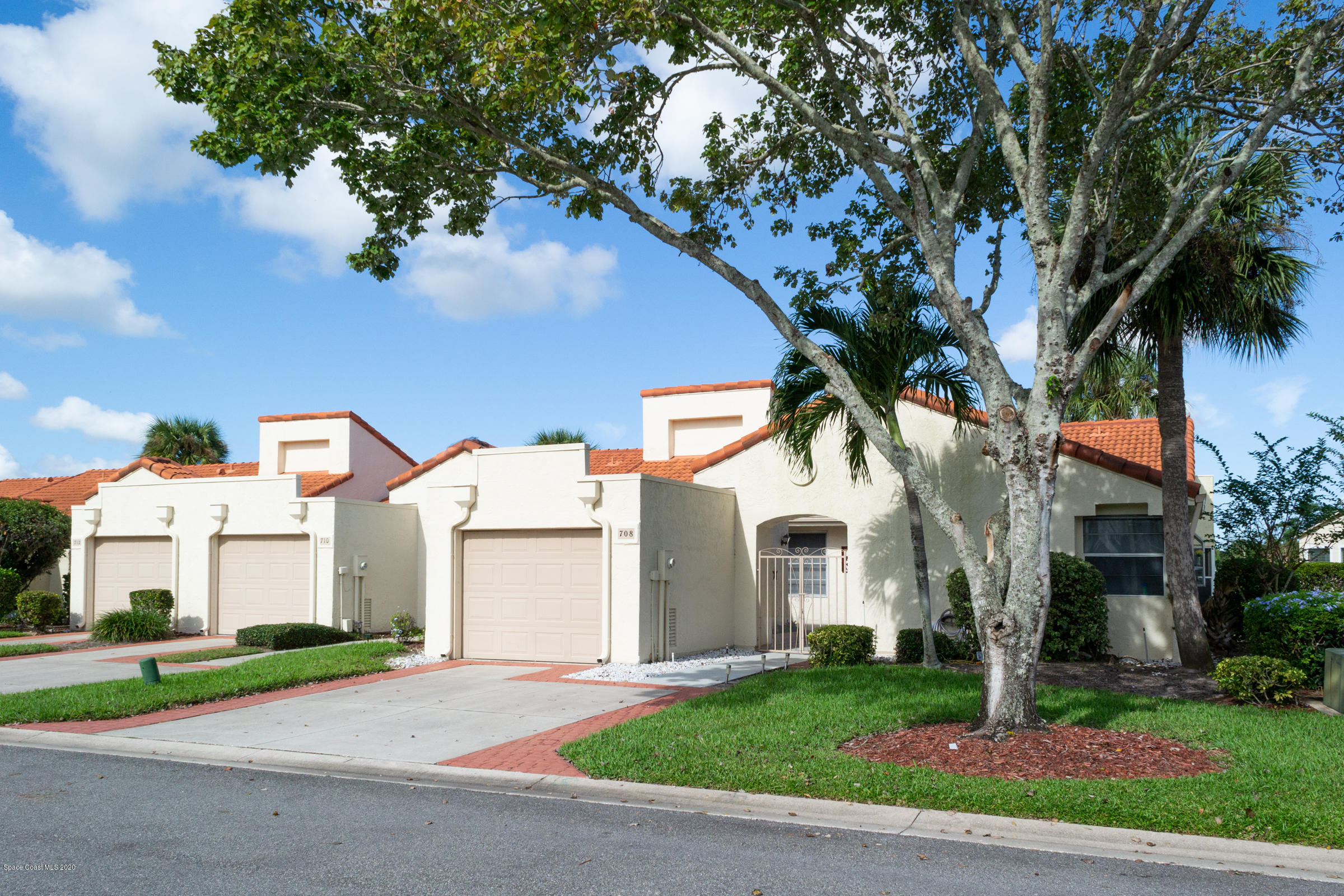 708 Green Valley Lane Melbourne, FL 32940 - Photo 2 of 44 708GreenValleyLane-25