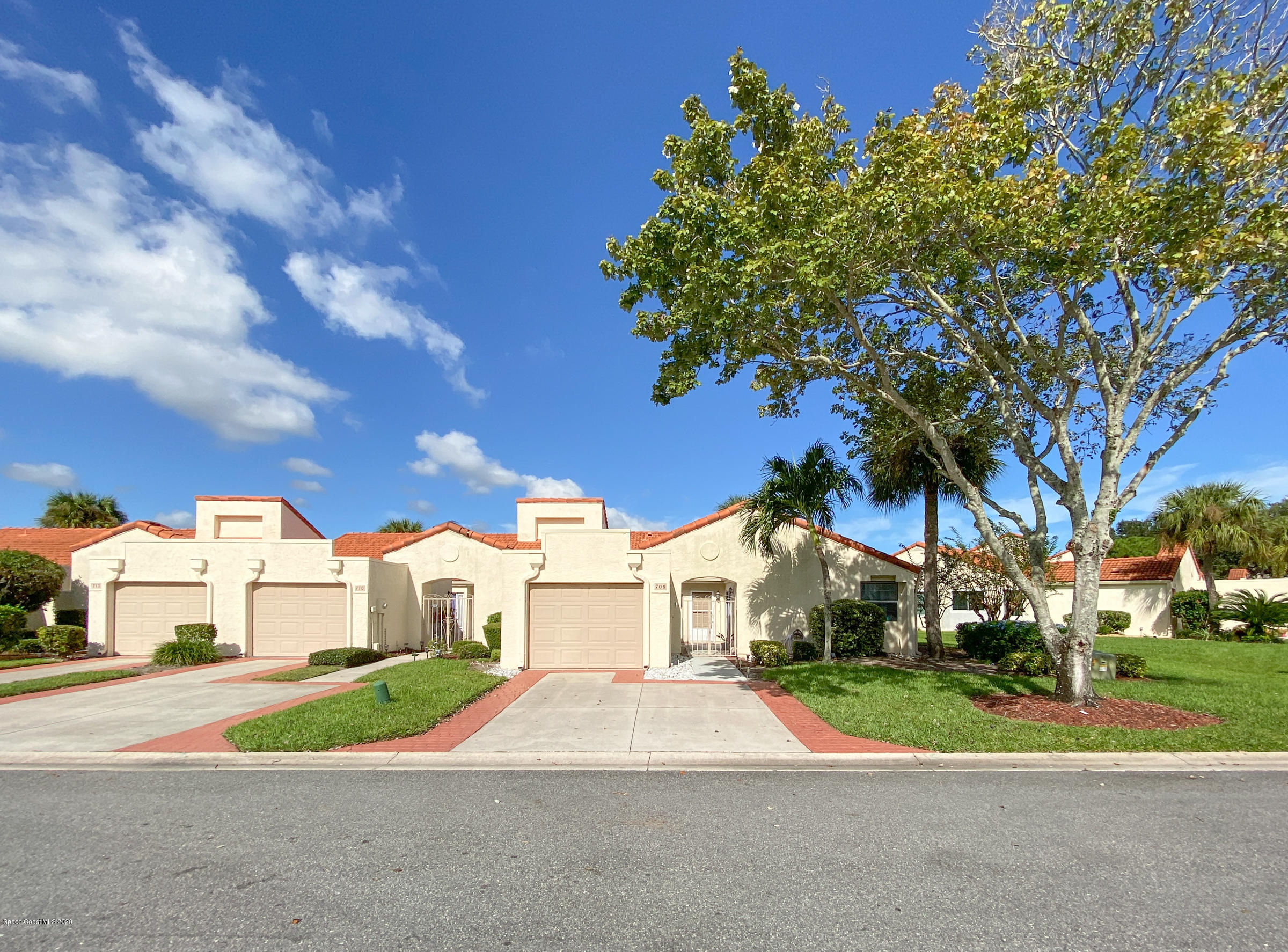 708 Green Valley Lane Melbourne, FL 32940 - Photo 3 of 44 708GreenValleyLane-22