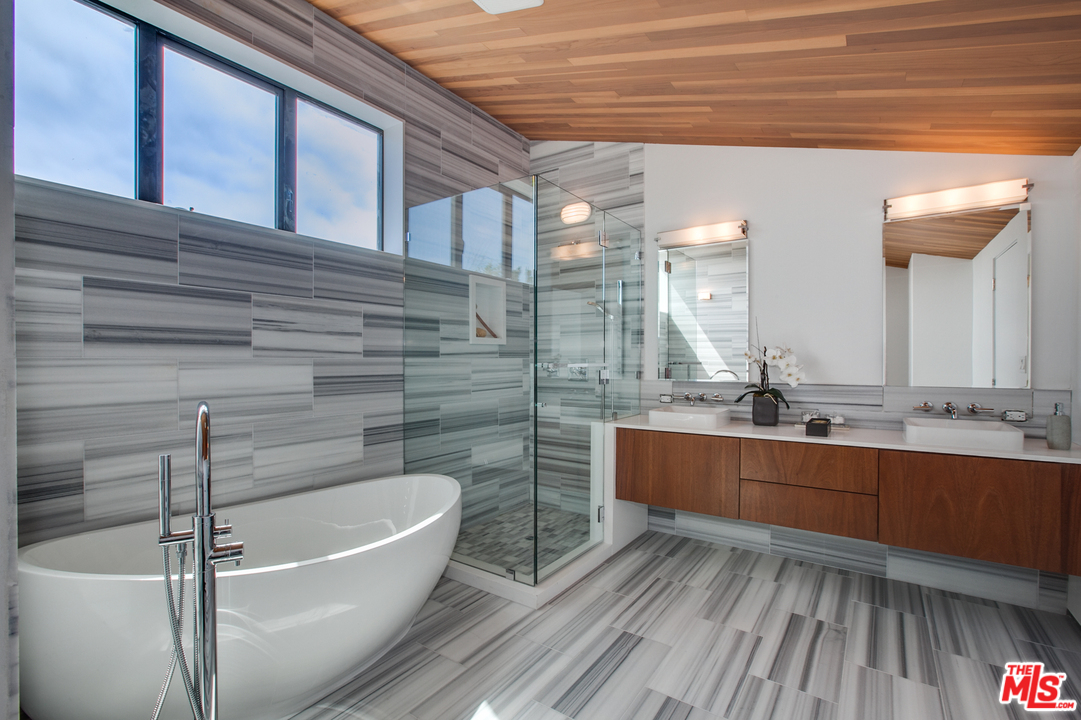 663 Brooks Avenue Venice, CA 90291 - Photo 23 of 30