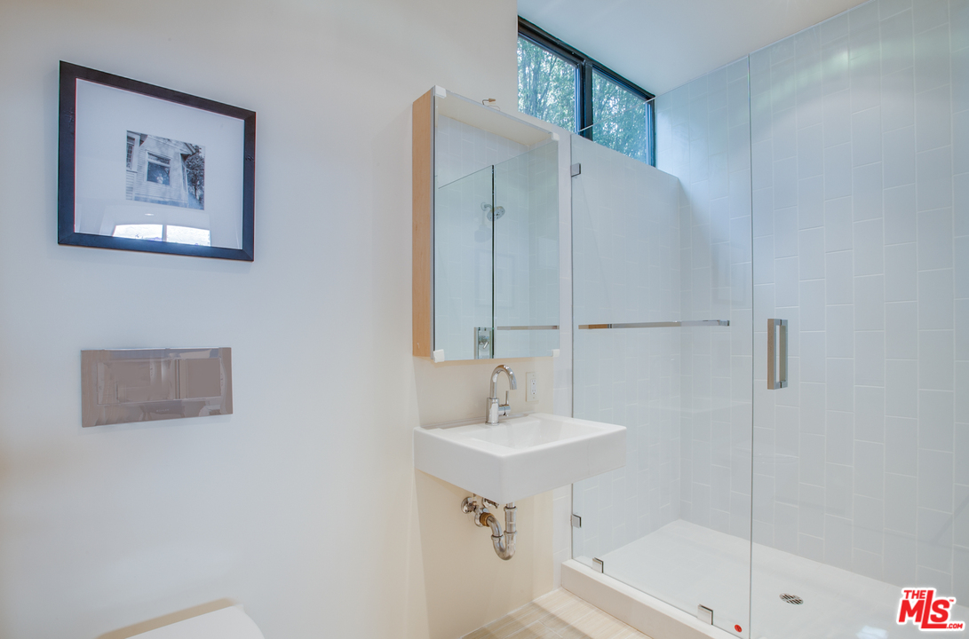 663 Brooks Avenue Venice, CA 90291 - Photo 25 of 30