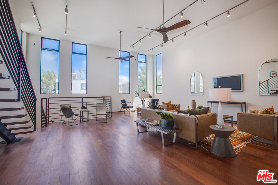 663 Brooks Avenue Venice, CA 90291 - Photo 8 of 30