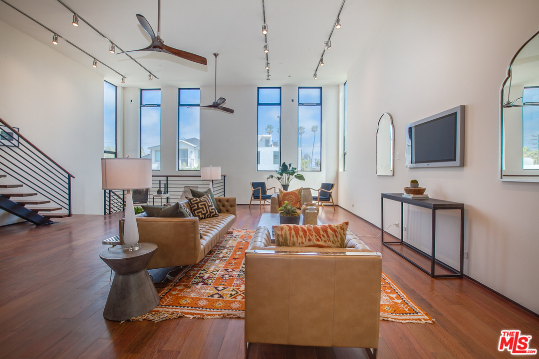 663 Brooks Avenue Venice, CA 90291 - Photo 9 of 30