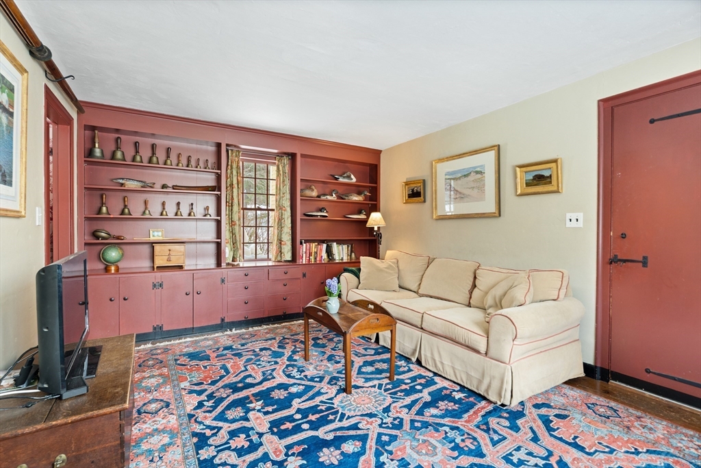 139 Walpole Street Dover, MA 02030 - Photo 22 of 36