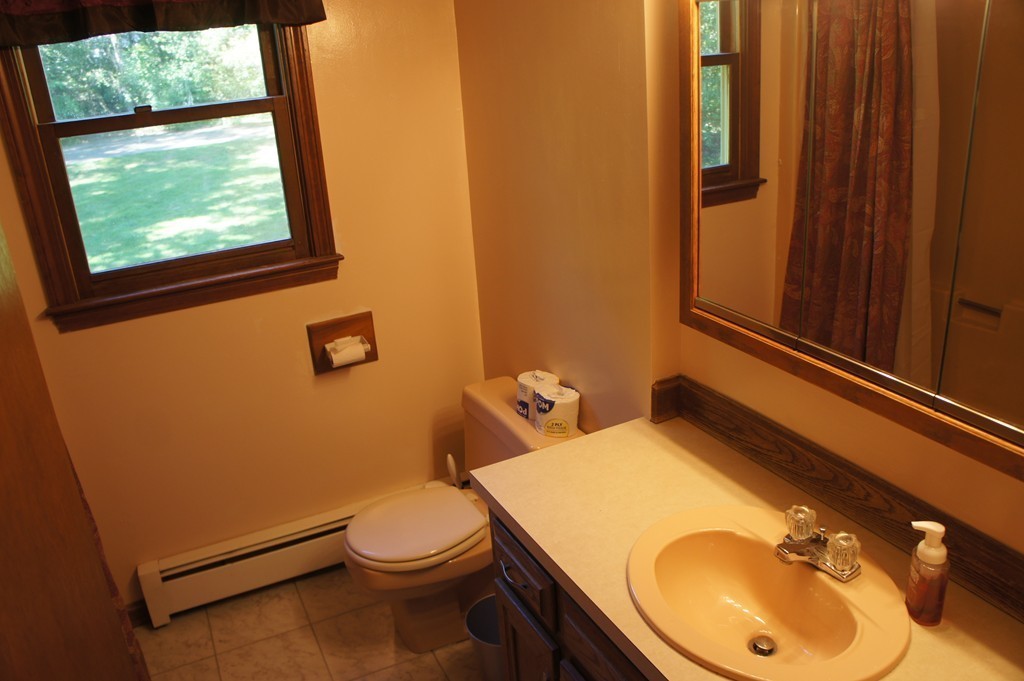154 Ruby Road Dracut, MA 01826 - Photo 21 of 26 Gallery Image 21