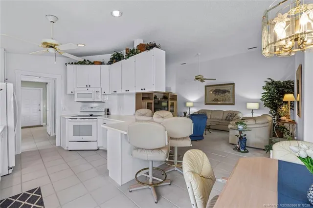 $445,000 | 8248 Southeast Double Tree Drive, Hobe Sound, FL 33455