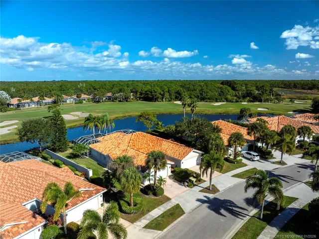 $445,000 | 8248 Southeast Double Tree Drive, Hobe Sound, FL 33455