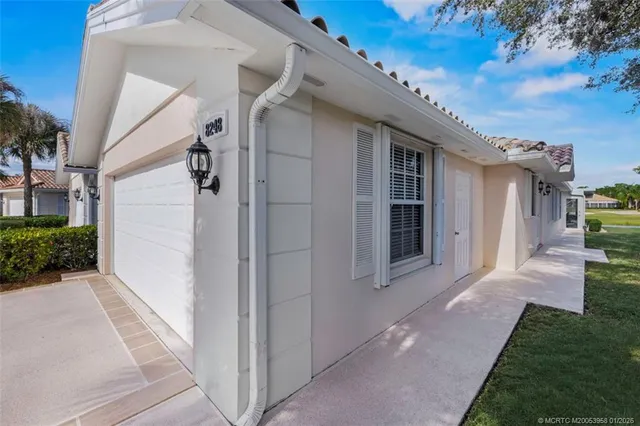 $445,000 | 8248 Southeast Double Tree Drive, Hobe Sound, FL 33455