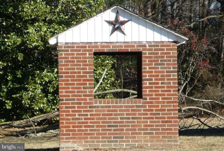 430 Brooke Road Fredericksburg, VA 22405 - Photo 3 of 26 Brick Gazebo