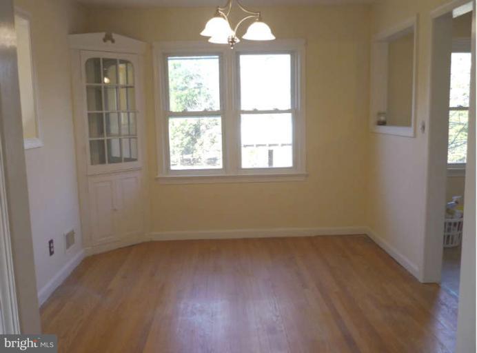 430 Brooke Road Fredericksburg, VA 22405 - Photo 7 of 26 Dining Room w Built In China Cabinet