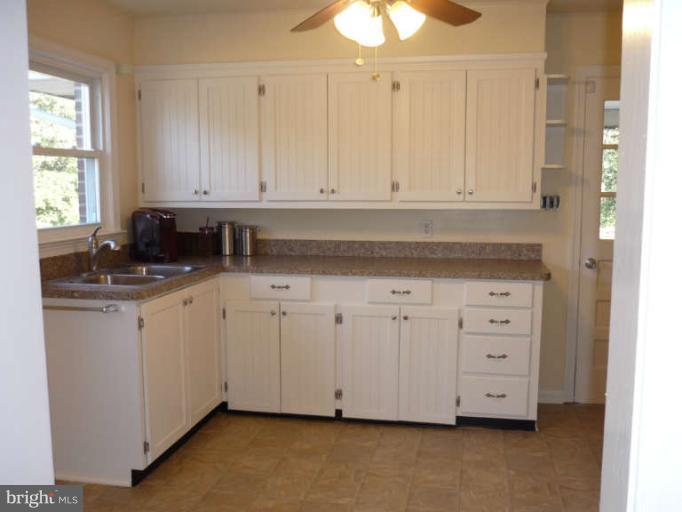 430 Brooke Road Fredericksburg, VA 22405 - Photo 9 of 26 New Cabinets