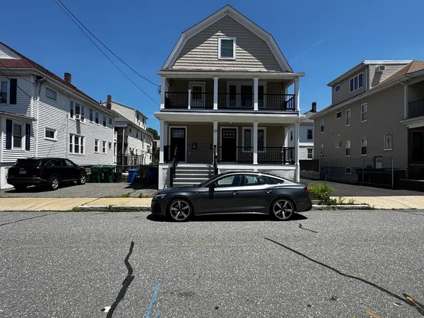 $5,200 | 33 Hamilton Street, Unit 1, Medford, MA 02155