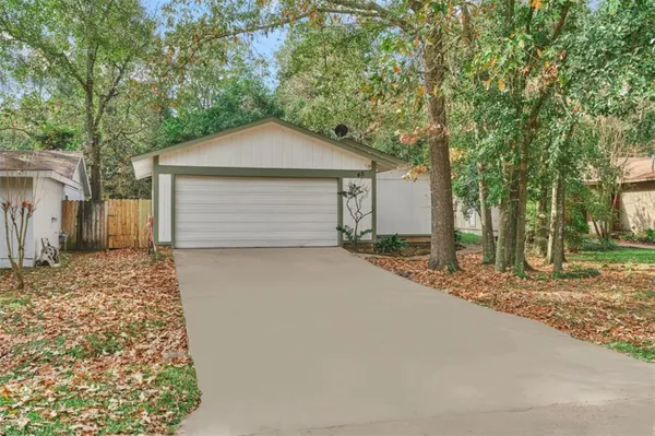 $1,795 | 45 Blue Fox Road, Spring, TX 77380