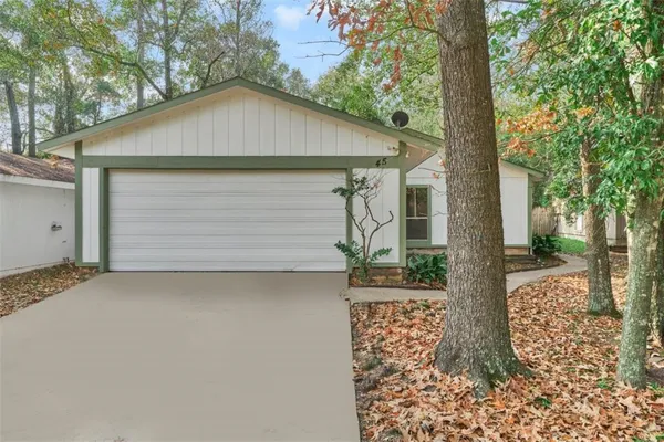 $1,795 | 45 Blue Fox Road, Spring, TX 77380