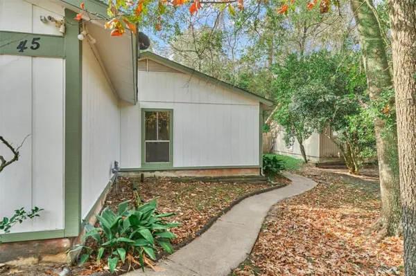 $1,795 | 45 Blue Fox Road, Spring, TX 77380