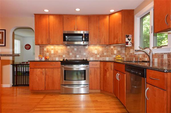 485 Appleton Street Arlington, MA 02476 - Photo 3 of 23 Gallery Image 3