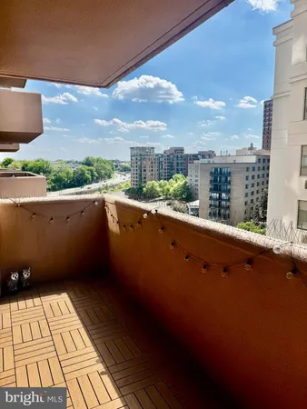 $2,350 | 1301 North Courthouse Road, Unit 805, Arlington, VA 22201
