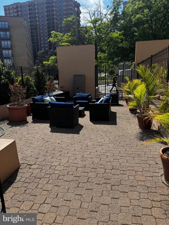 $2,350 | 1301 North Courthouse Road, Unit 805, Arlington, VA 22201