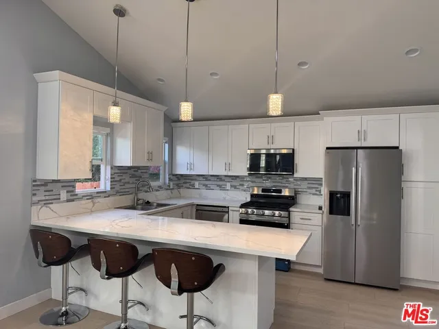 $2,900 | 1519 Crenshaw Boulevard, Los Angeles, CA 90019