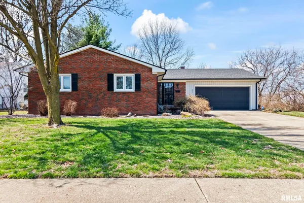 $205,000 | 21 Drawbridge Road, Springfield, IL 62704