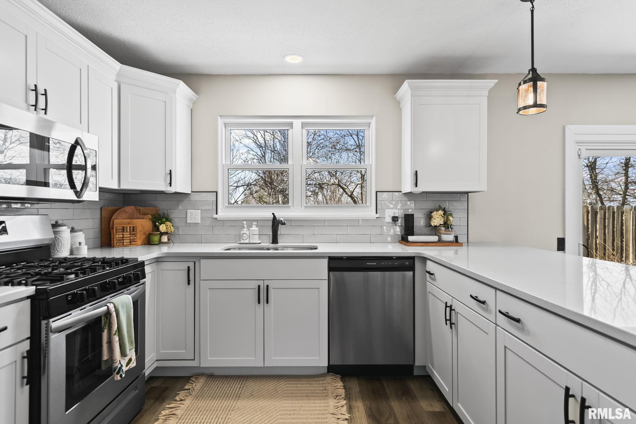 21 Drawbridge Road Springfield, IL 62704 - Photo 11 of 40 Gallery Image 11