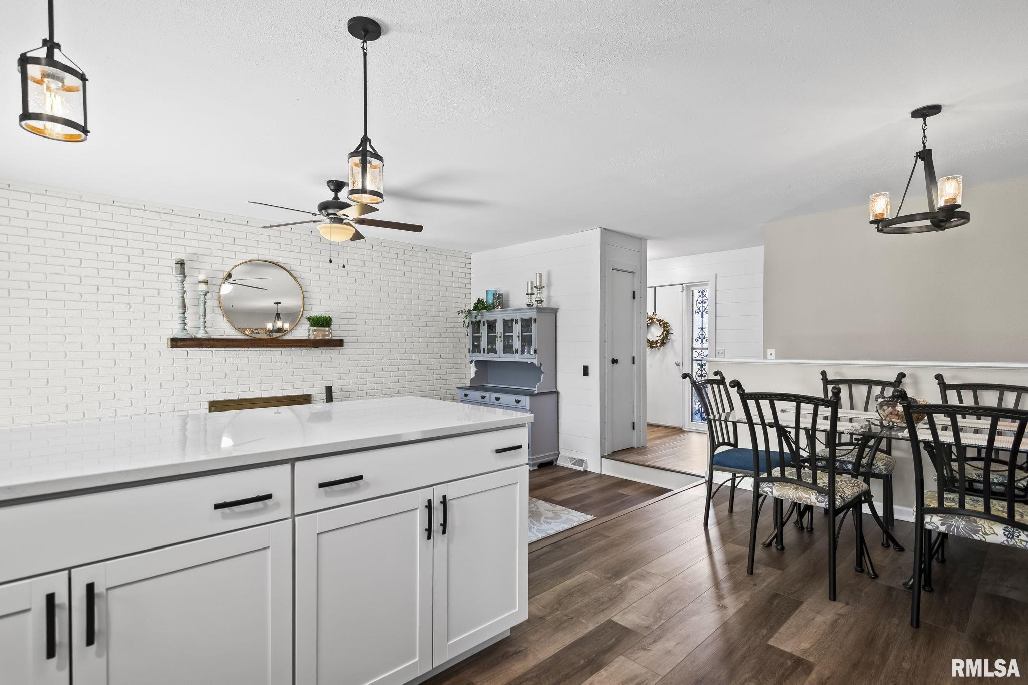 21 Drawbridge Road Springfield, IL 62704 - Photo 12 of 40 Gallery Image 12