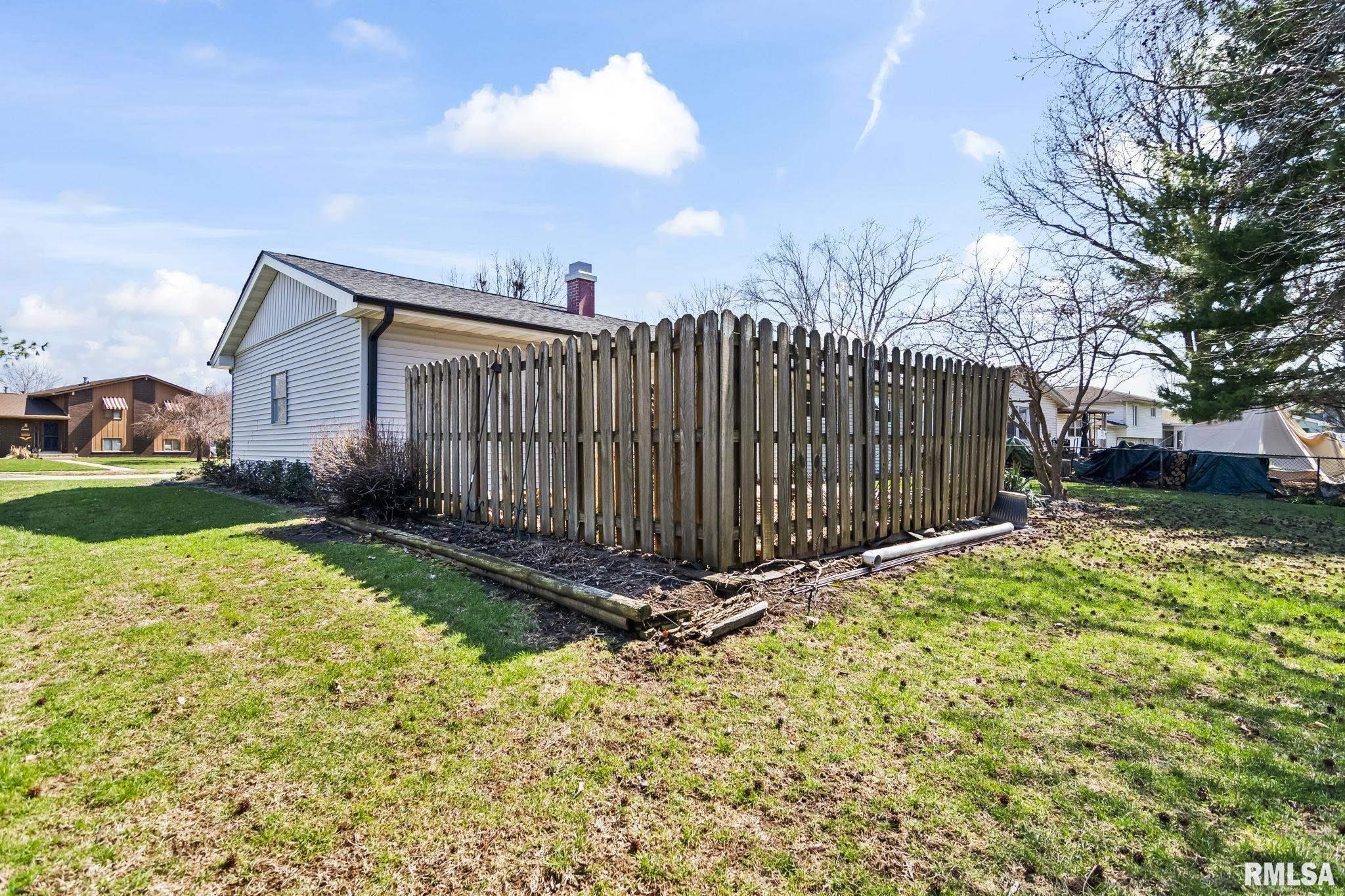 21 Drawbridge Road Springfield, IL 62704 - Photo 37 of 40 Gallery Image 37