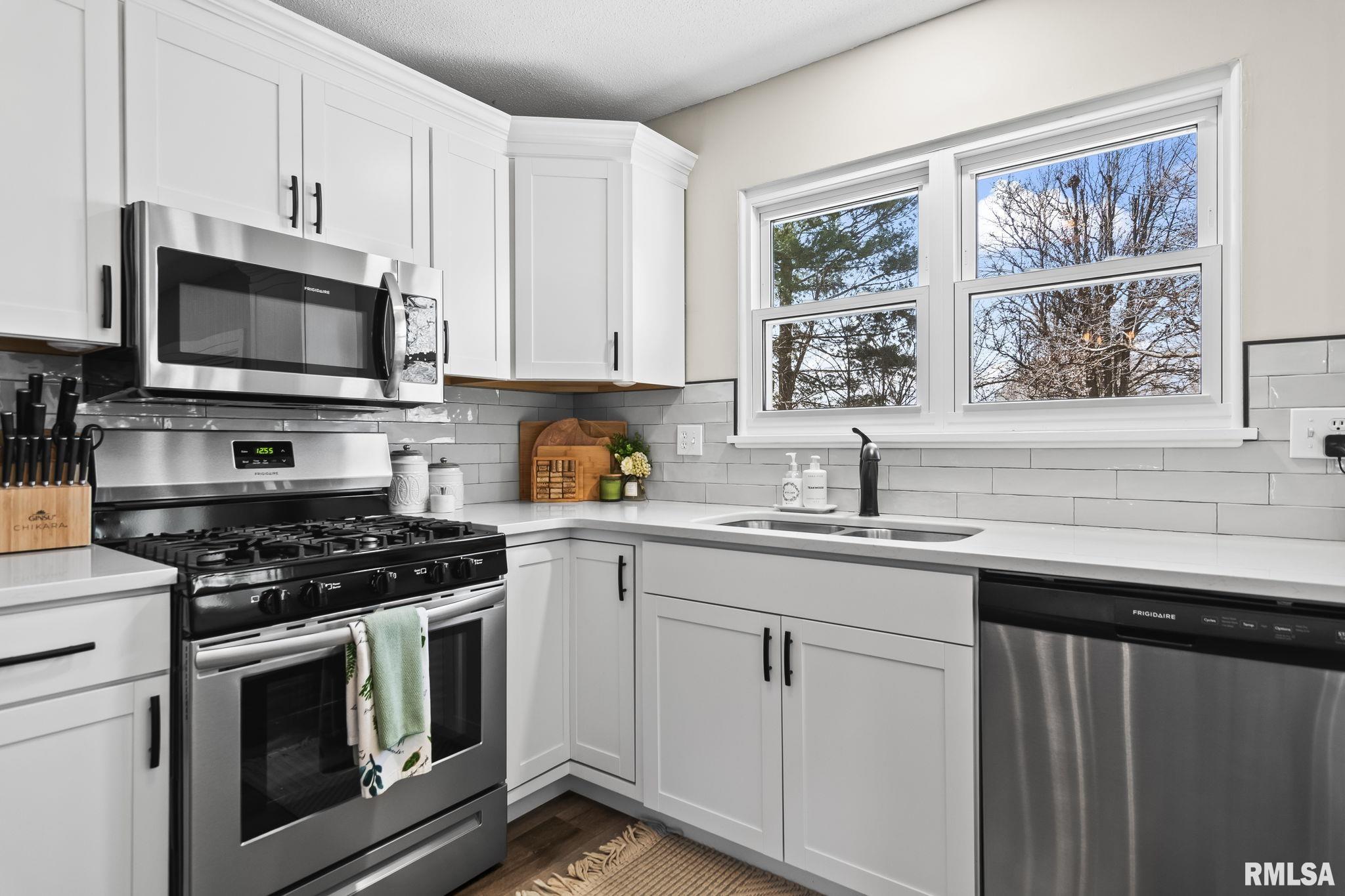 21 Drawbridge Road Springfield, IL 62704 - Photo 10 of 40 Gallery Image 10