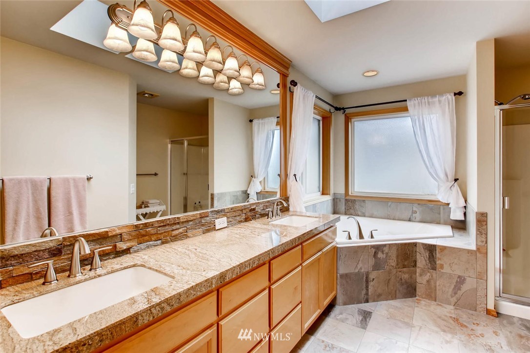 18603 33rd Avenue Southeast Bothell, WA 98012 - Photo 14 of 24