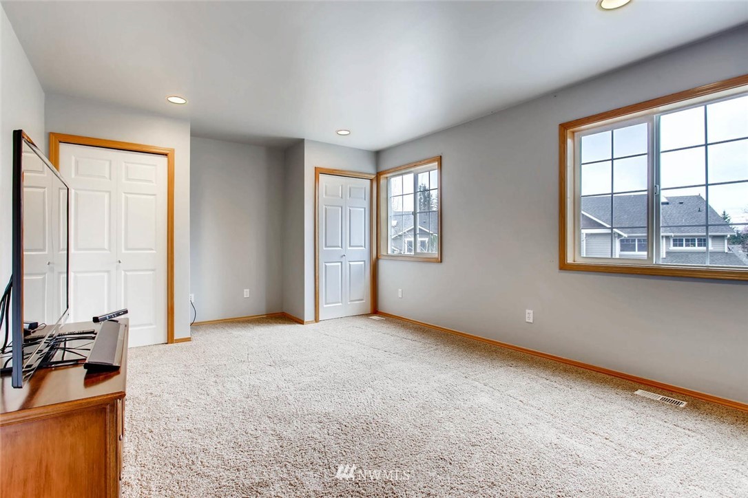 18603 33rd Avenue Southeast Bothell, WA 98012 - Photo 15 of 24