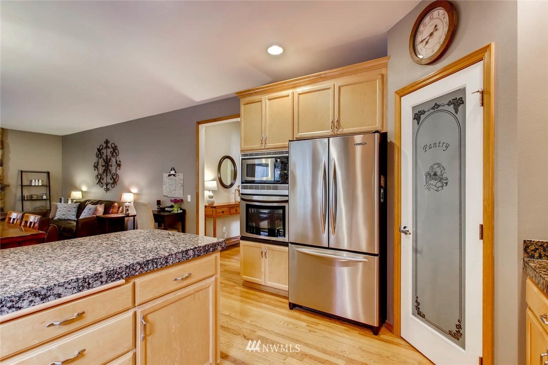 18603 33rd Avenue Southeast Bothell, WA 98012 - Photo 7 of 24