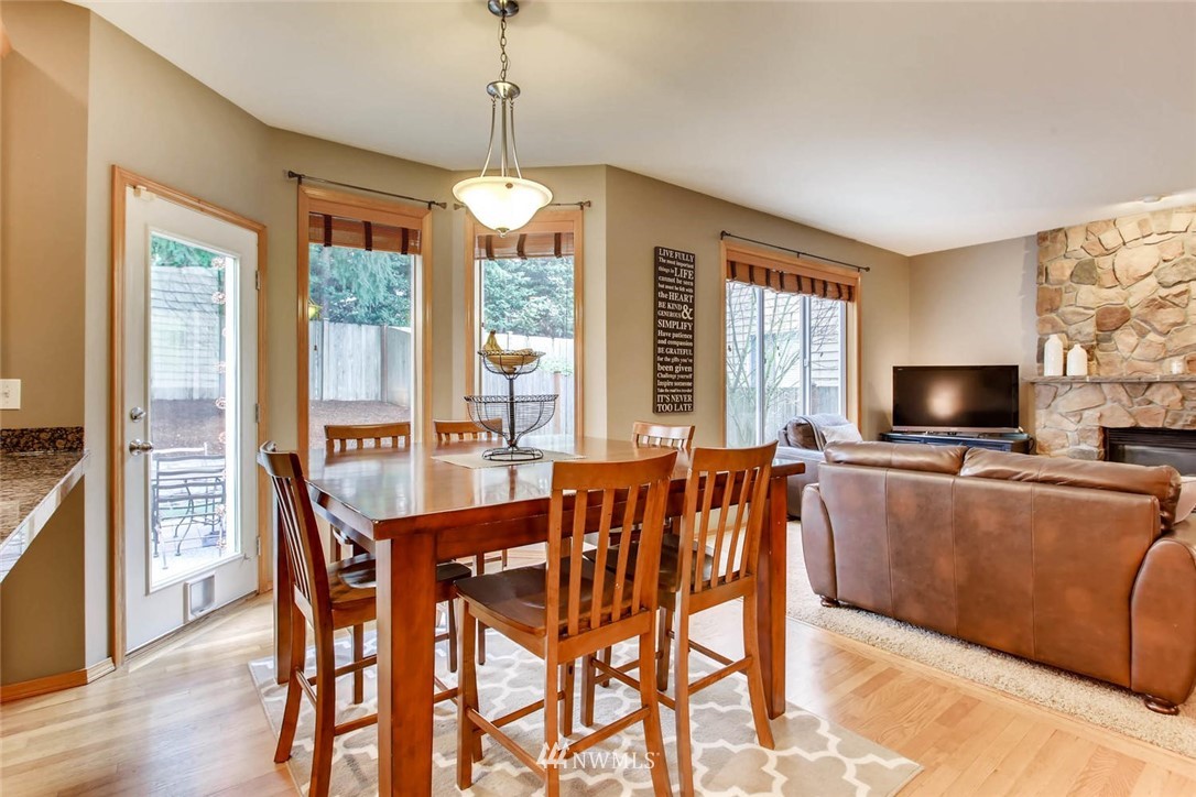 18603 33rd Avenue Southeast Bothell, WA 98012 - Photo 9 of 24