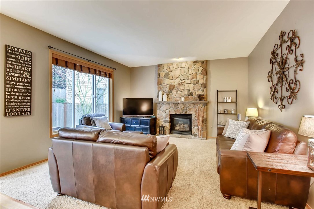 18603 33rd Avenue Southeast Bothell, WA 98012 - Photo 10 of 24