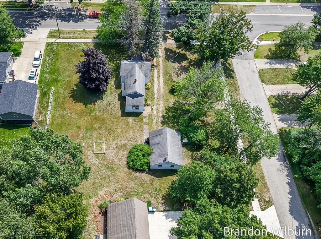 3259 Maple Grove Road Muskegon, MI 49441 - Photo 10 of 36 3529MapleGroveRd-15LoRes