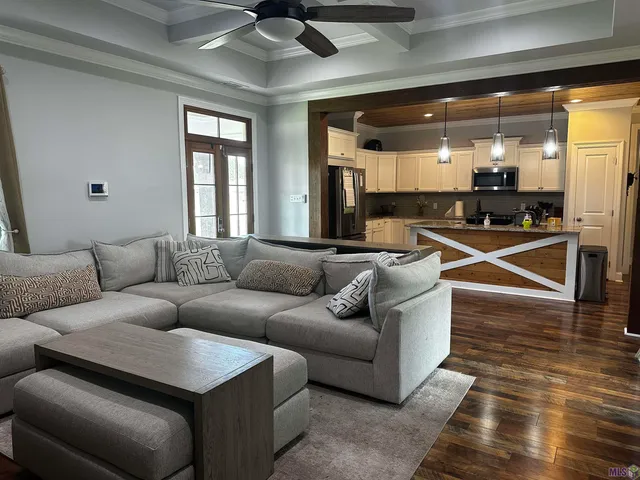 $1,950 | 7054 Mickens Road, Baton Rouge, LA 70811