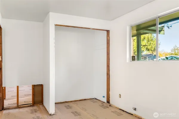 $895,000 | 615 Southwest 124th Street, Seattle, WA 98146