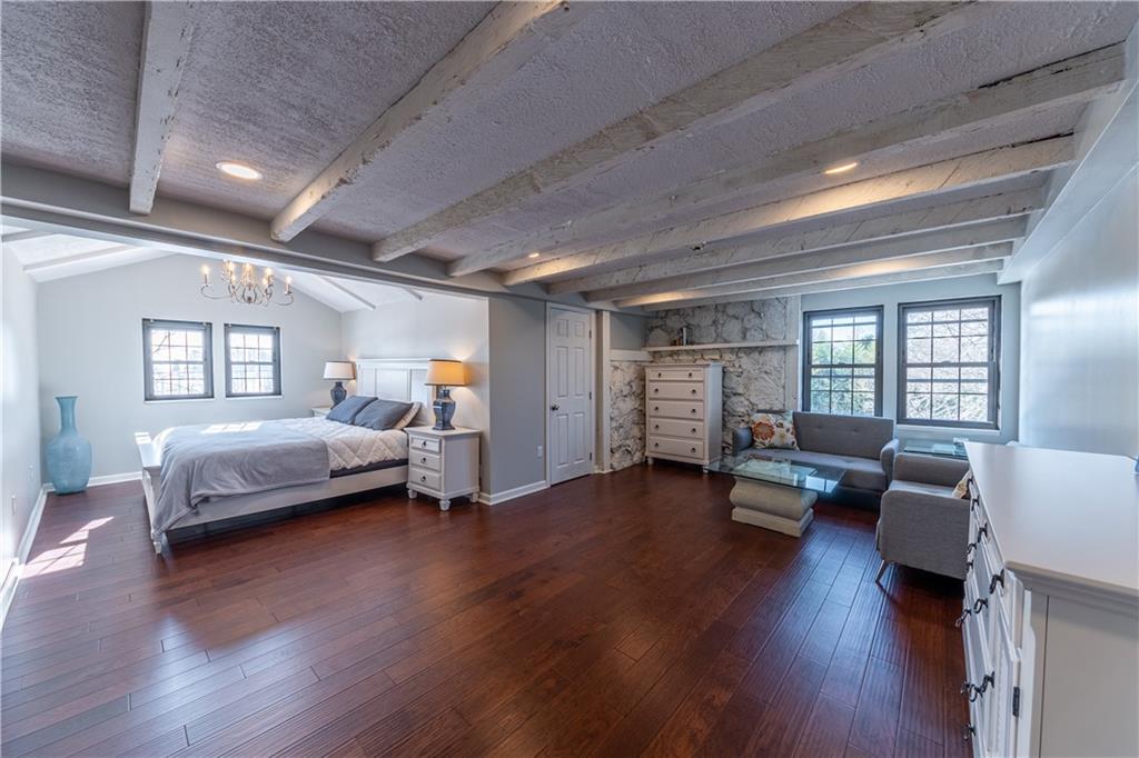 369 Mill Dam Road Cheswick, PA 15024 - Photo 11 of 25 a living room with furniture and a wooden floor