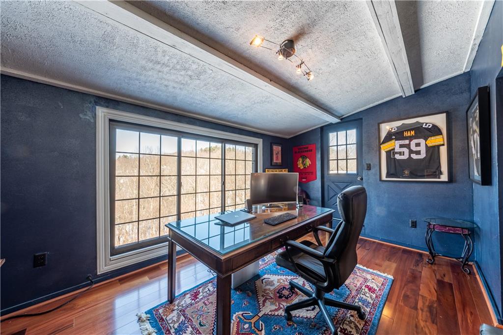 369 Mill Dam Road Cheswick, PA 15024 - Photo 15 of 25 a living room with furniture and a wooden floor