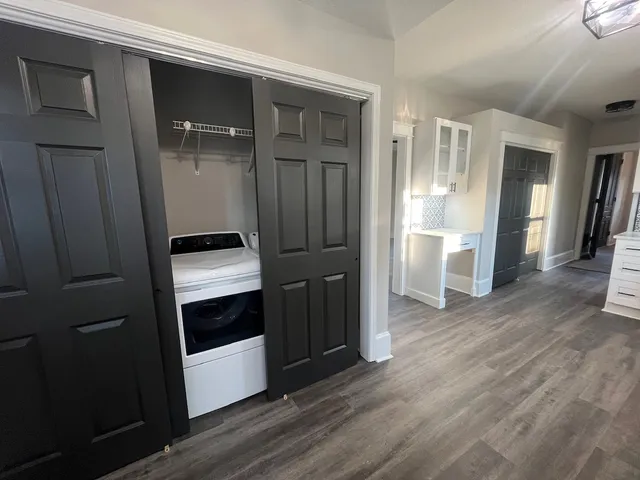 $249,999 | 195 West 3rd Avenue, Clifton, IL 60927