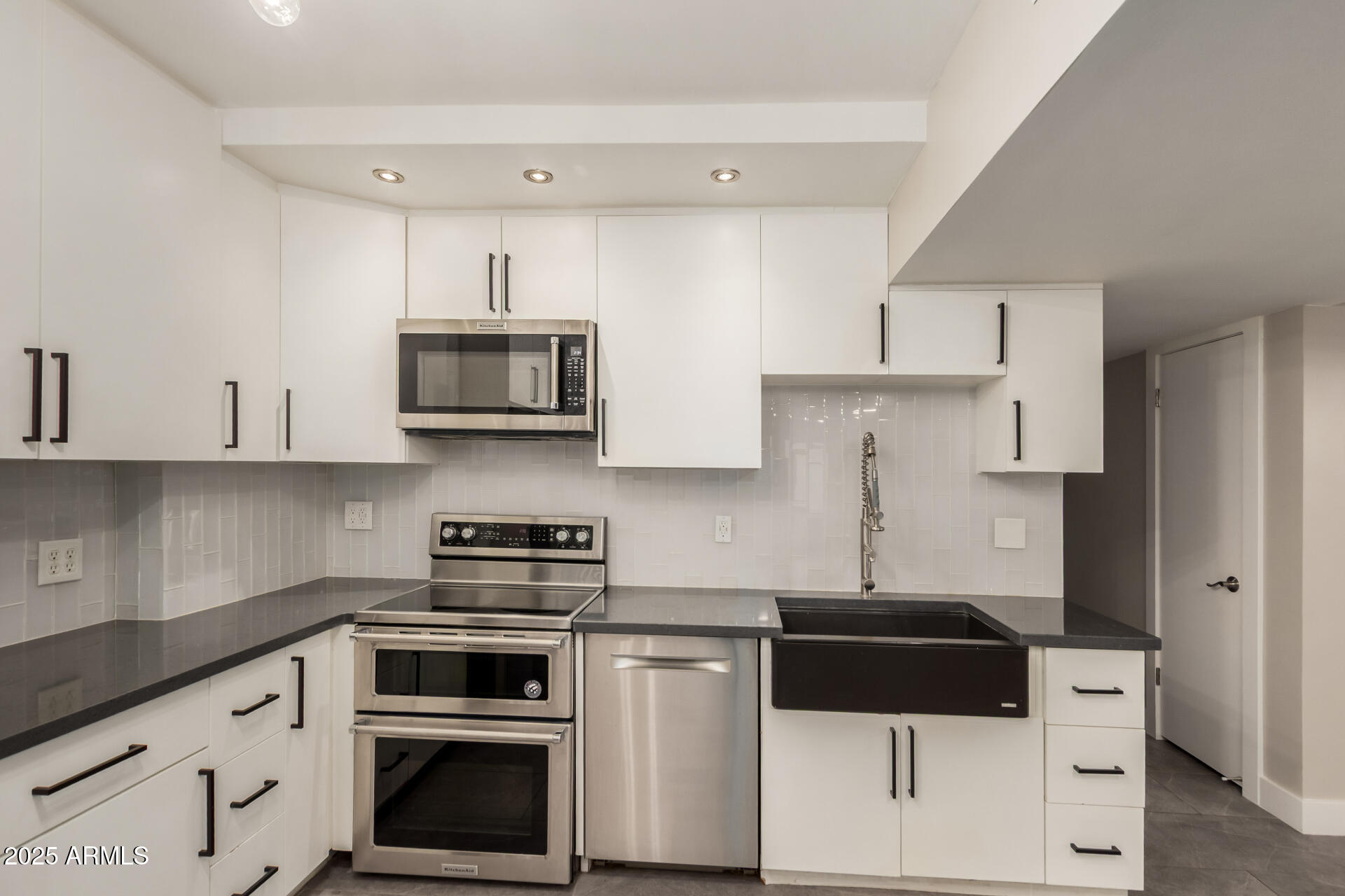 353 East Thomas Road, Unit C101 Phoenix, AZ 85012 - Photo 11 of 30 11 - Thomas