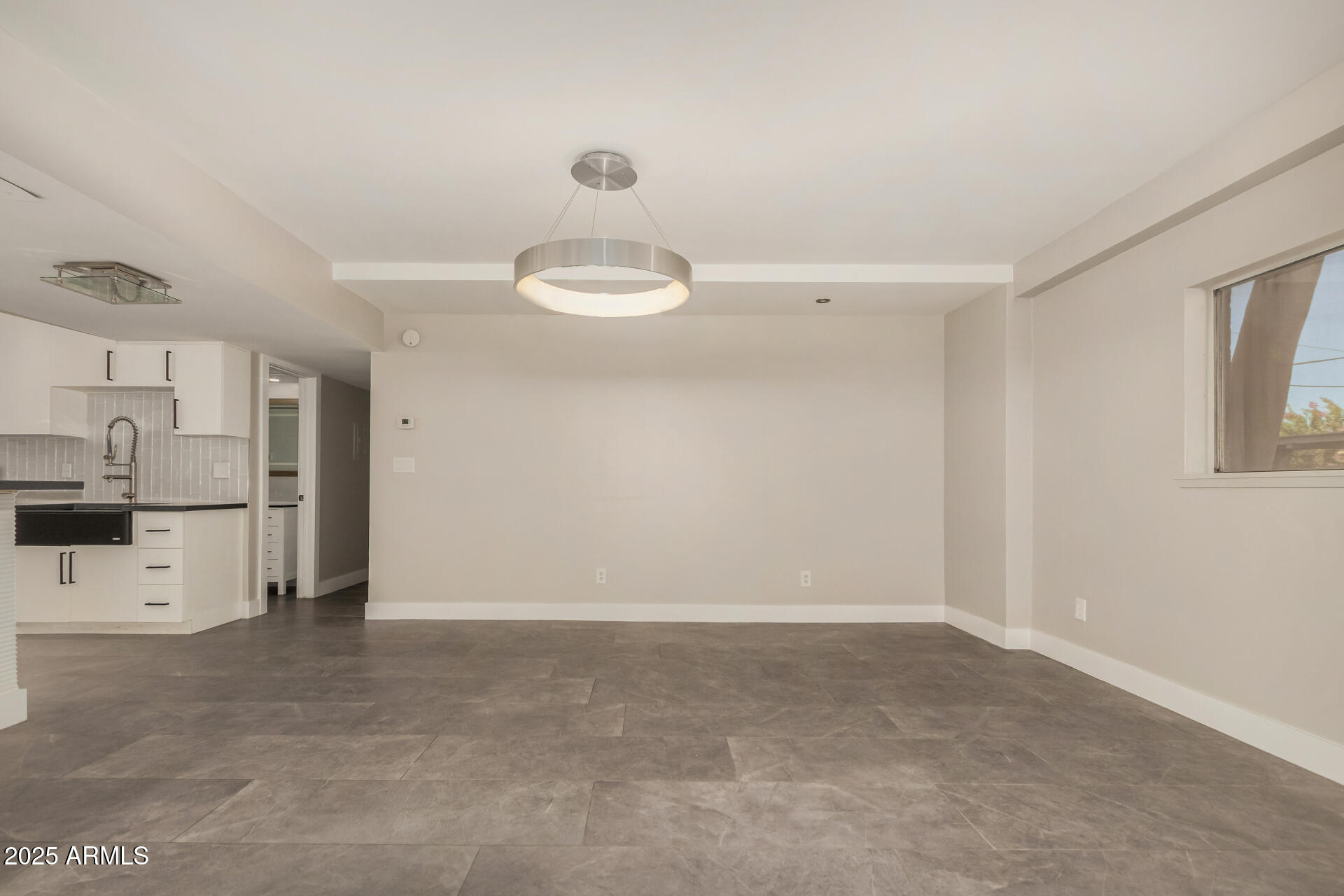 353 East Thomas Road, Unit C101 Phoenix, AZ 85012 - Photo 8 of 30 08 - Thomas