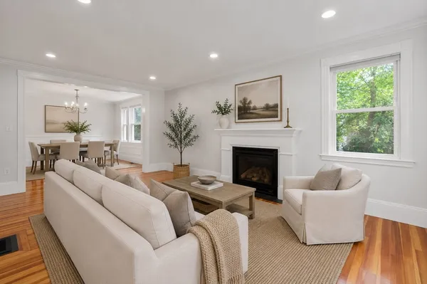 $3,200 | 100 Floral Street, Unit 1, Newton, MA 02461