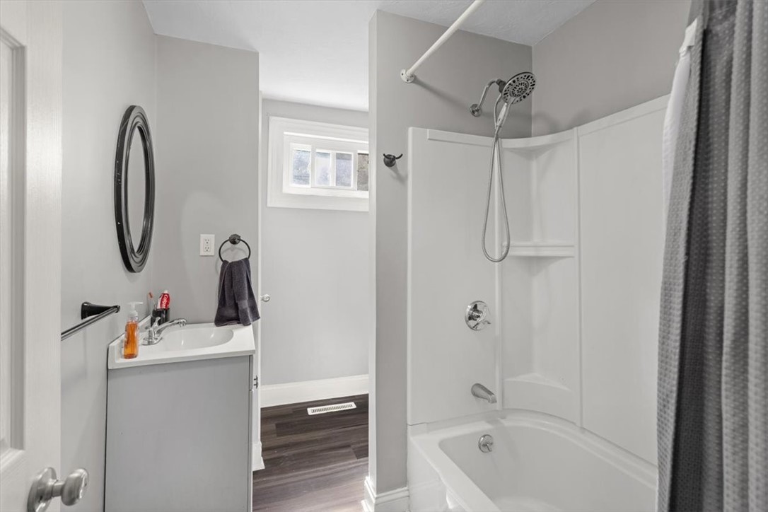 124 Lincoln Street Woonsocket, RI 02895 - Photo 14 of 49 Gallery Image 14