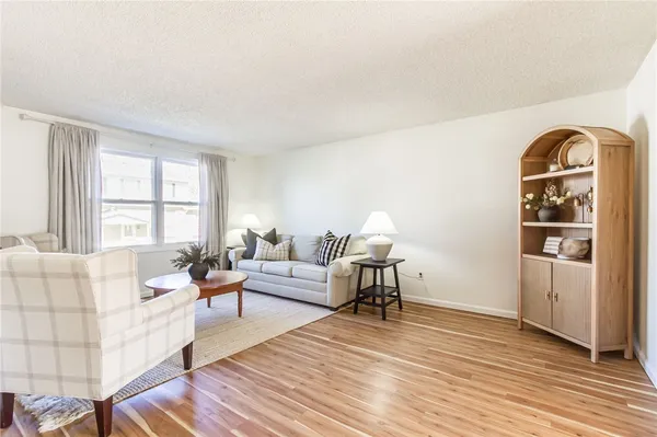 $199,900 | 6438 Sterling Circle, Victor, NY 14564