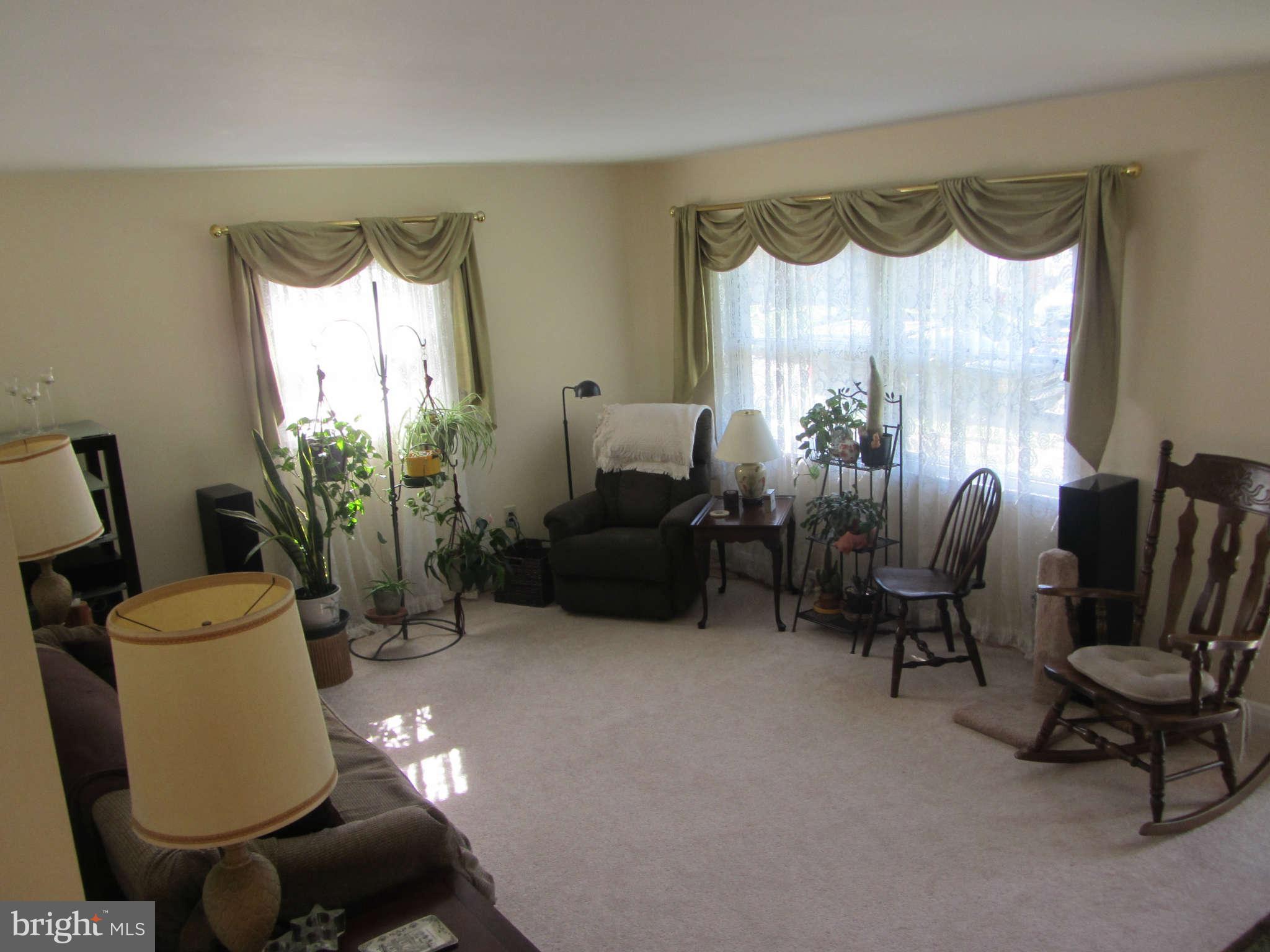 216 Burning Tree Road Lutherville-Timonium, MD 21093 - Photo 7 of 30 Living Room