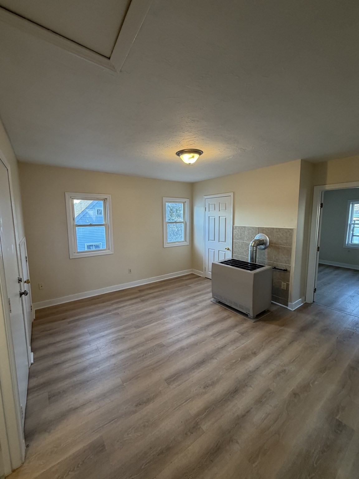 552 Rivet Street, Unit 3 New Bedford, MA 02740 - Photo 11 of 14 Gallery Image 11