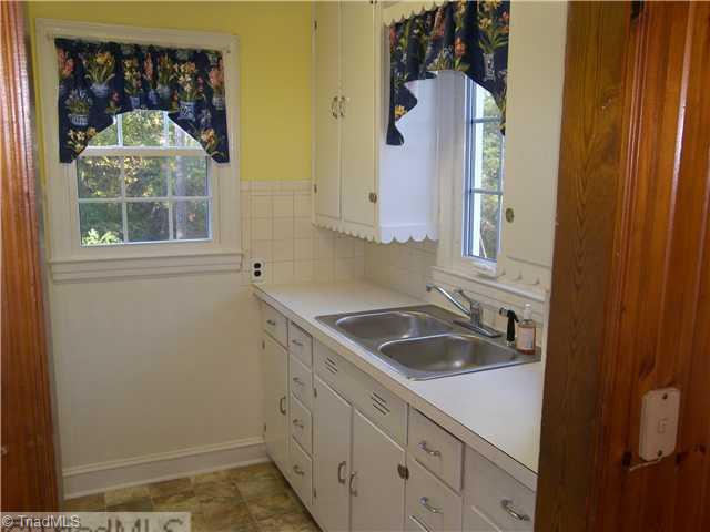 3371 Transou Road Winston-Salem, NC 27040 - Photo 5 of 16 Kitchen.